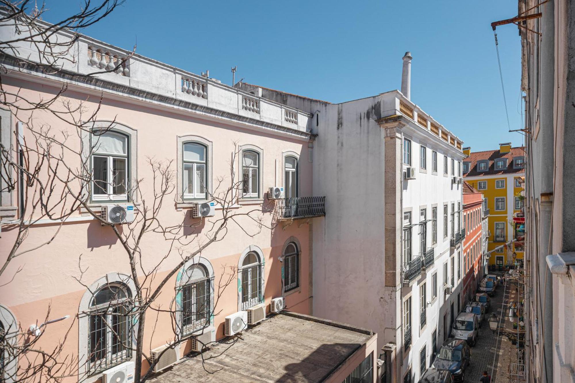 Local House Lissabon