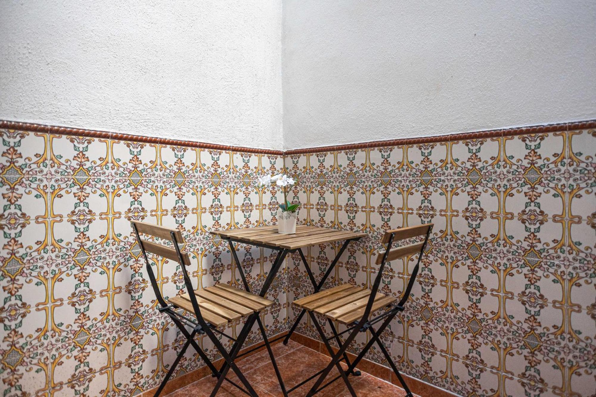 Local House Lissabon